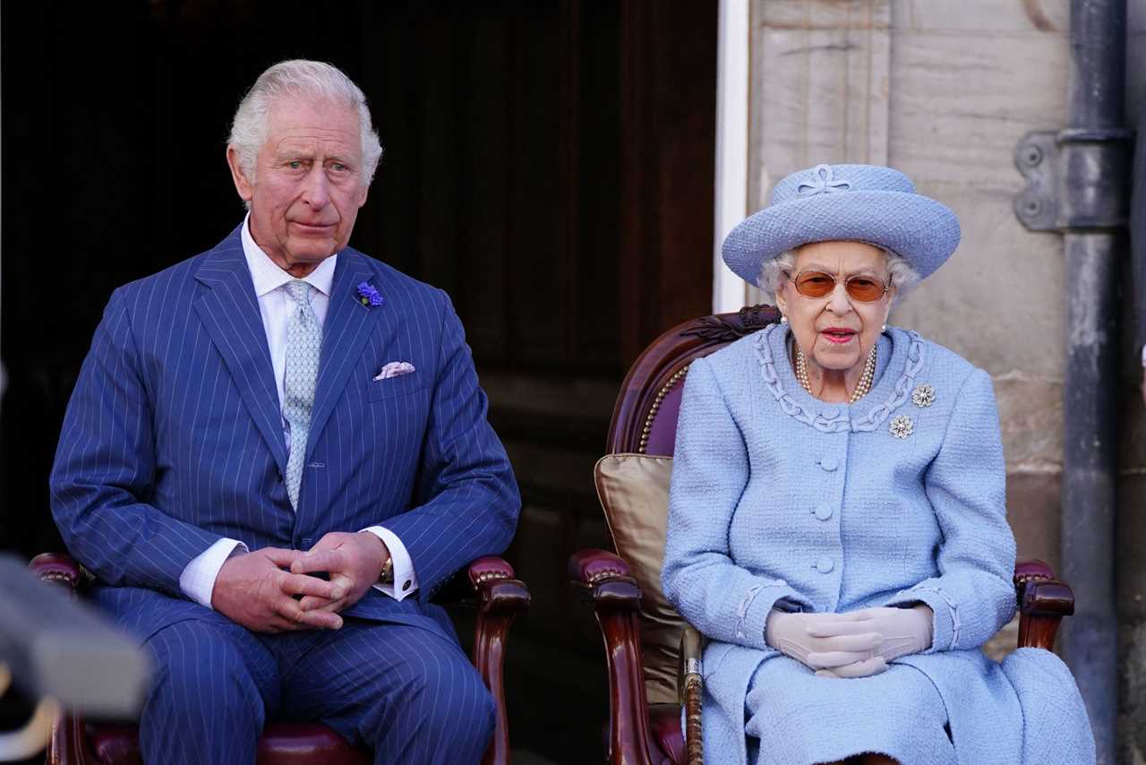 The Queen died ‘with Charles and Anne at her bedside’ as other royals rushed in vain to Balmoral to say goodbye