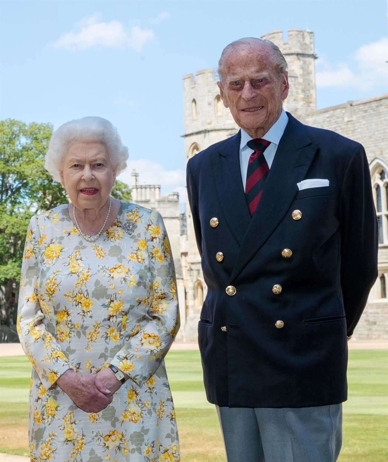 The Queen died ‘with Charles and Anne at her bedside’ as other royals rushed in vain to Balmoral to say goodbye