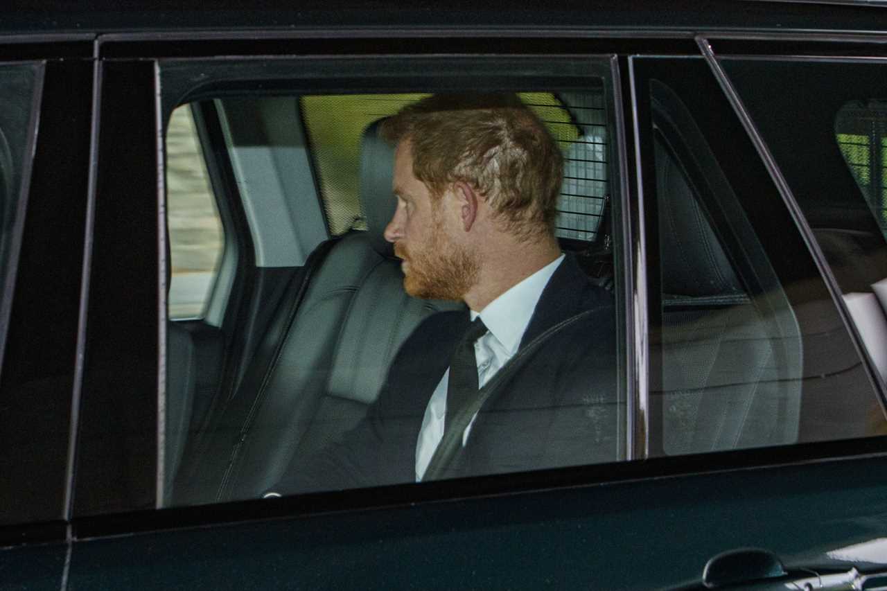 Prince Harry seen leaving Balmoral after tragically arriving too late to say goodbye before Queen’s death