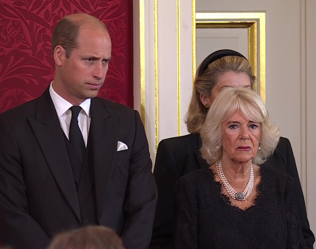 Prince William reveals grief at Queen’s death – but stands dutifully behind new king, body language reveals