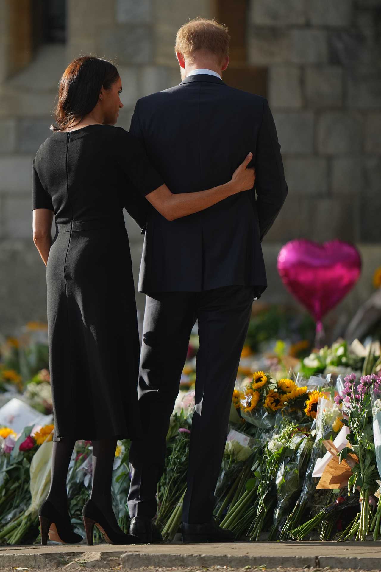 Prince William invited Harry and Meghan just an hour before greeting mourners at Windsor in astonishing sign of unity