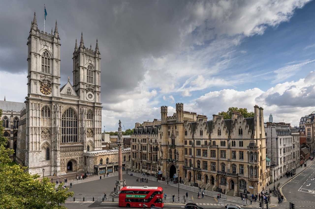 Day by day guide to the Queen’s final journey from Scotland to London