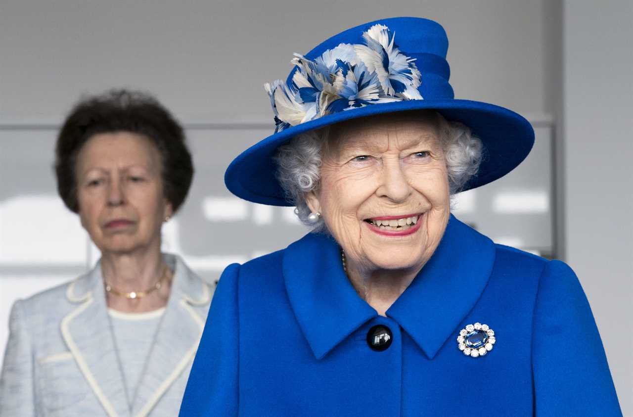 Pilot reveals how they were told of the Queen’s death mid-flight