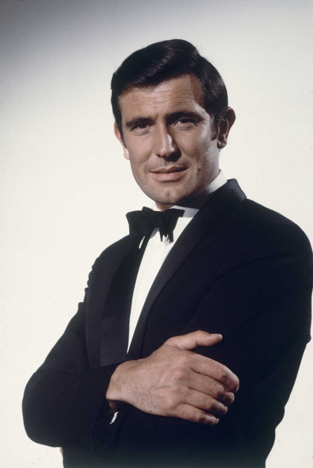 James Bond icon George Lazenby ‘booed off stage’ after ‘belittling the Queen’ and making ‘creepy sexist’ comments