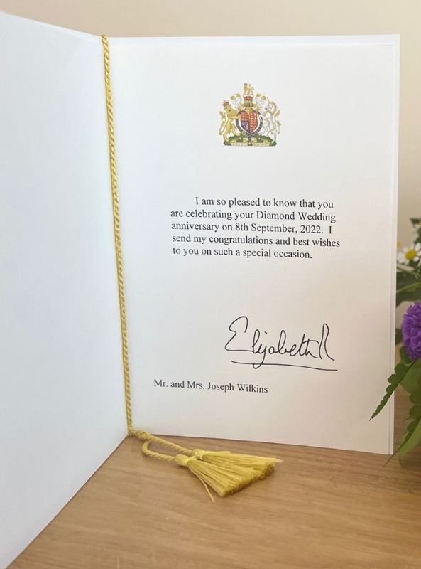 We broke down in tears after receiving a card from the Queen on the day she died