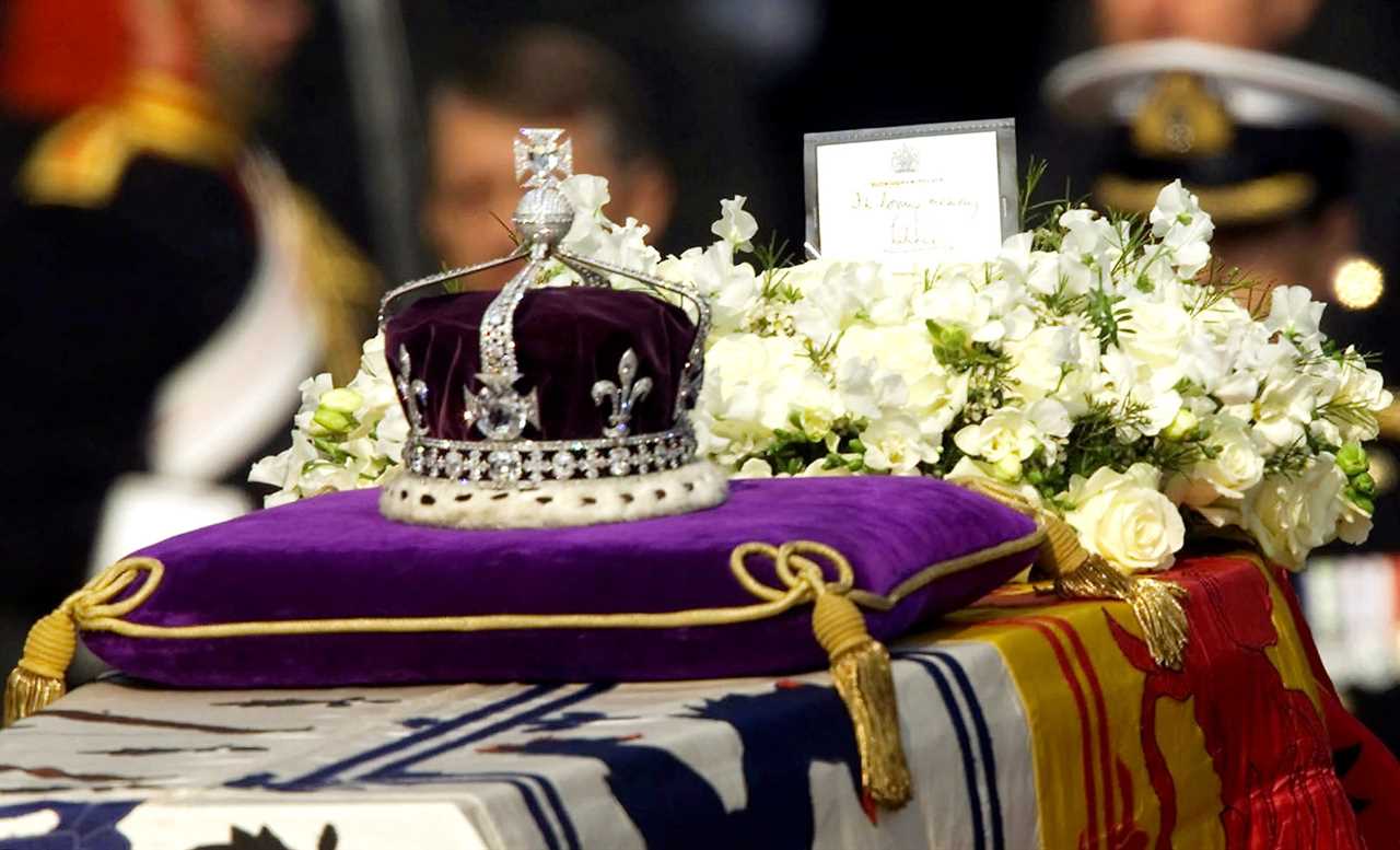 What is the Royal Standard flag and why is it draped over the Queen’s coffin?