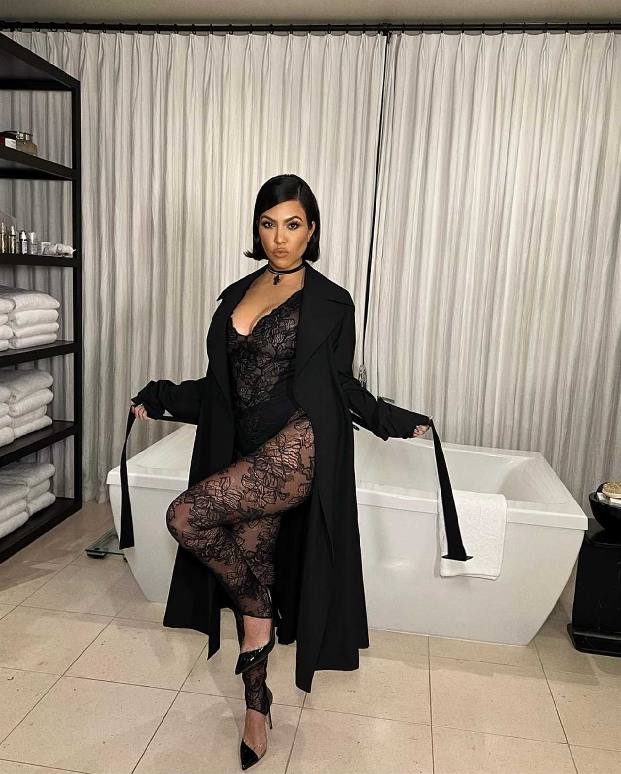 Kourtney Kardashian looks like a totally different person with major hair change in sexy cowgirl costume