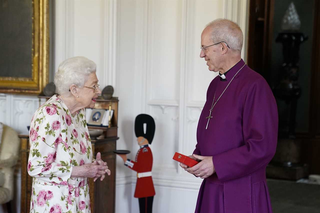 Inside the Queen’s final journey – from London to Windsor Castle where thousands will line roads to say their goodbye