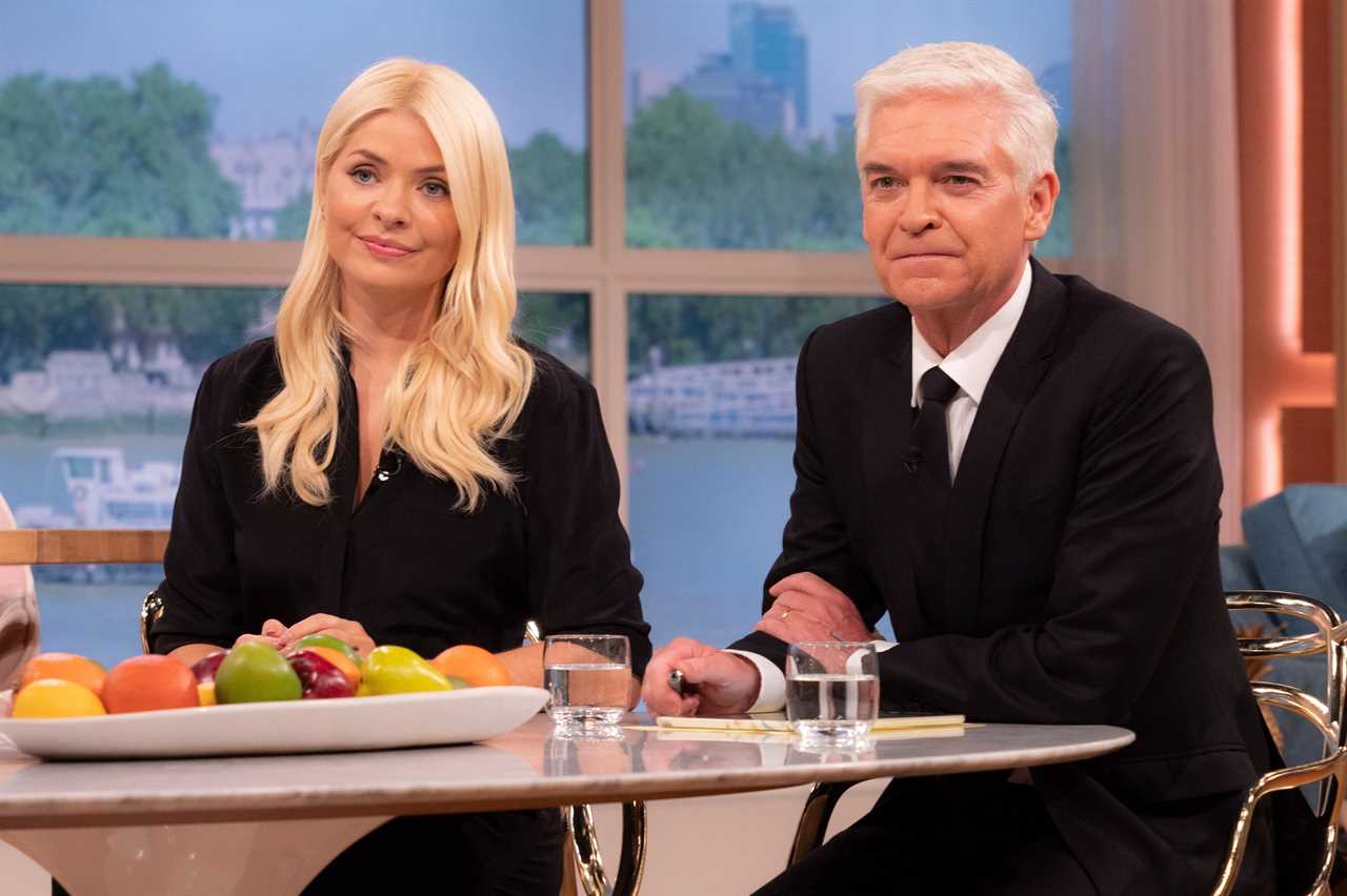 This Morning viewers plot to boycott show after ITV bosses defend ‘queue jumpers’ Phillip Schofield and Holly Willoughby