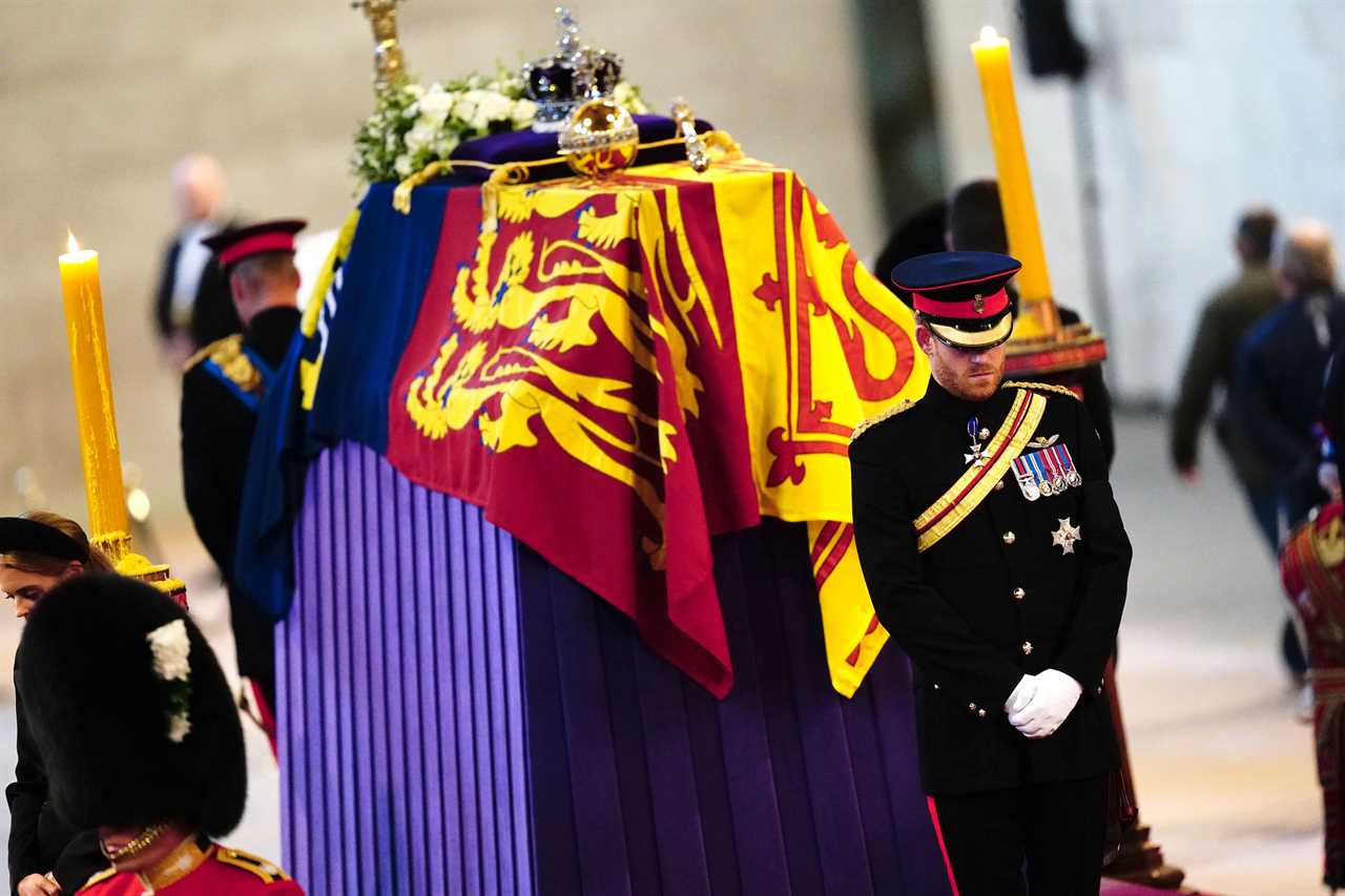 Why will the Royal Navy start to haul the Queen’s coffin at 10:44am?