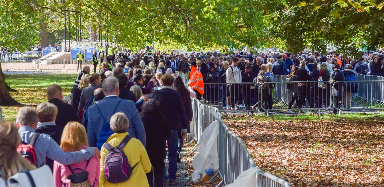 Queue to see the Queen’s lying-in-state coffin will close TODAY