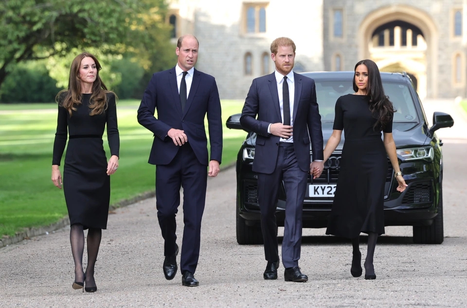 5 signs Meghan & Prince Harry could RETURN to Royal life with ‘olive branch’ from Charles and William at Queen’s funeral