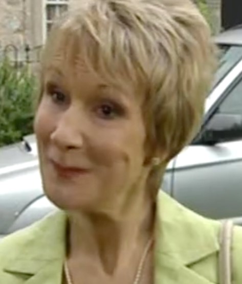 Coronation Street cast Emmerdale legend as Gordon Lennox’s estranged wife – who turns up next week