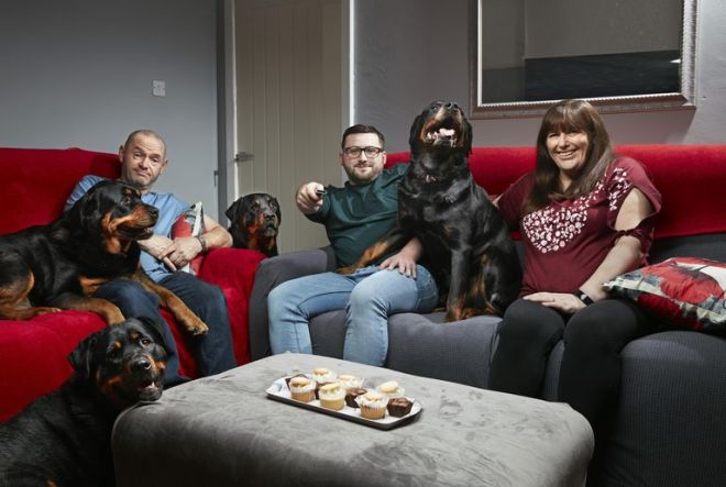 Gogglebox fans left obsessing over Malone’s new family member as they make debut on the show