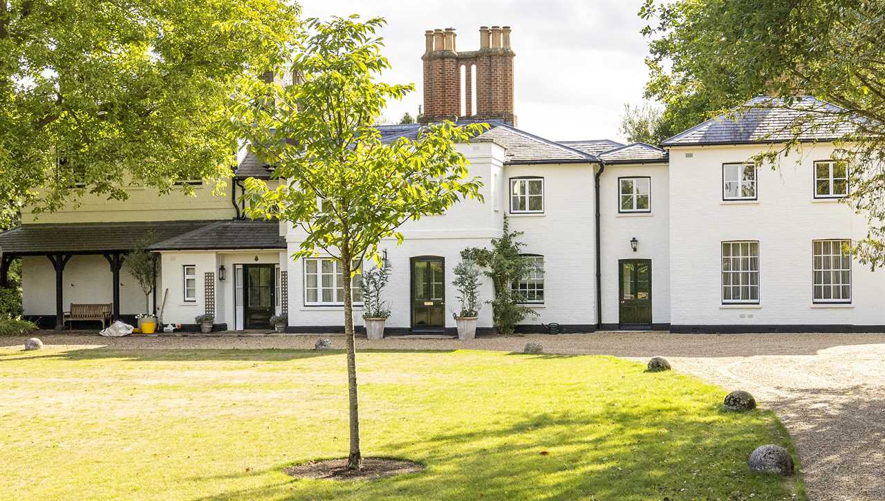 Prince Harry and Meghan Markle ‘wanted to move to Windsor Castle’ – but were given Frogmore Cottage instead