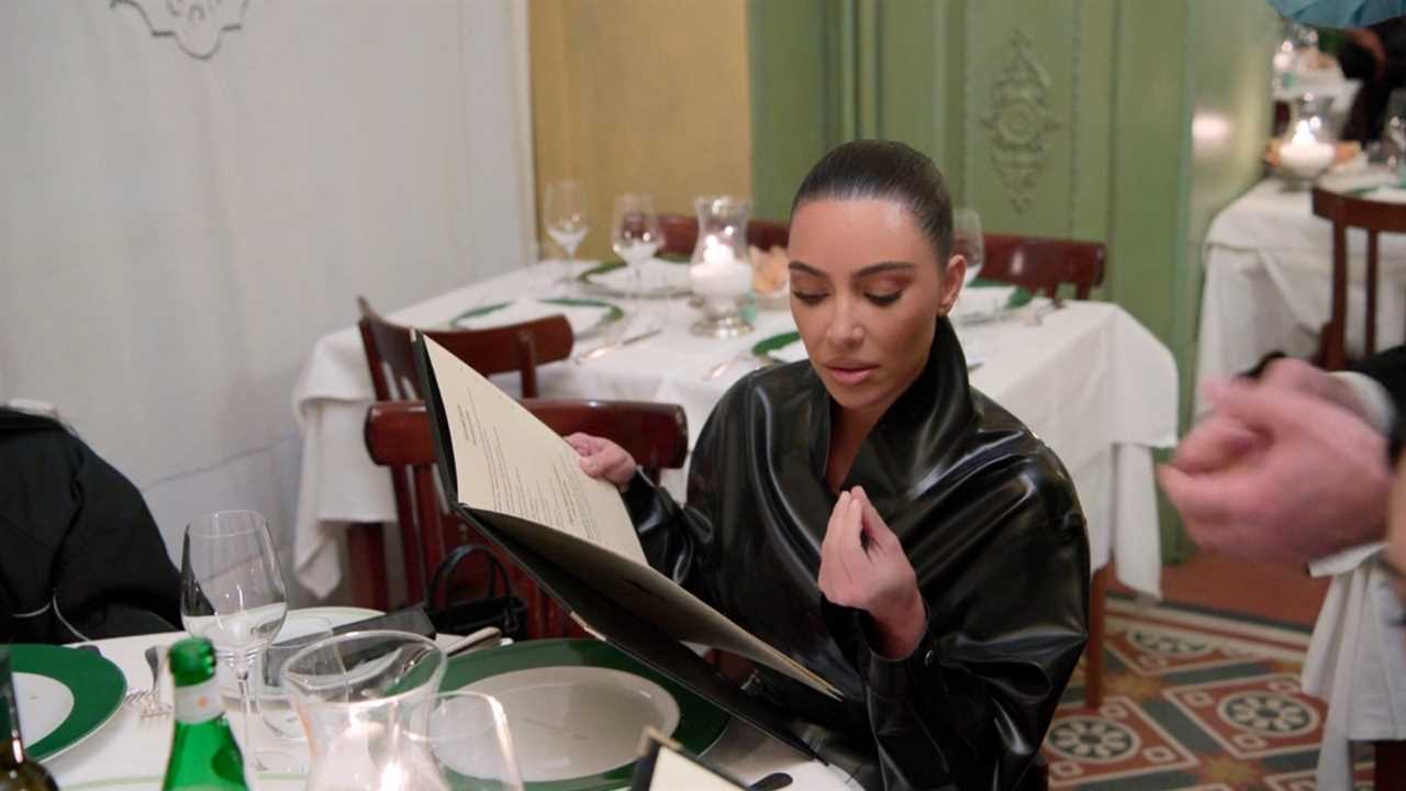 Kardashian fans mock Kim for asking waiter ’embarrassing’ question at dinner and not knowing ‘obvious’ food item