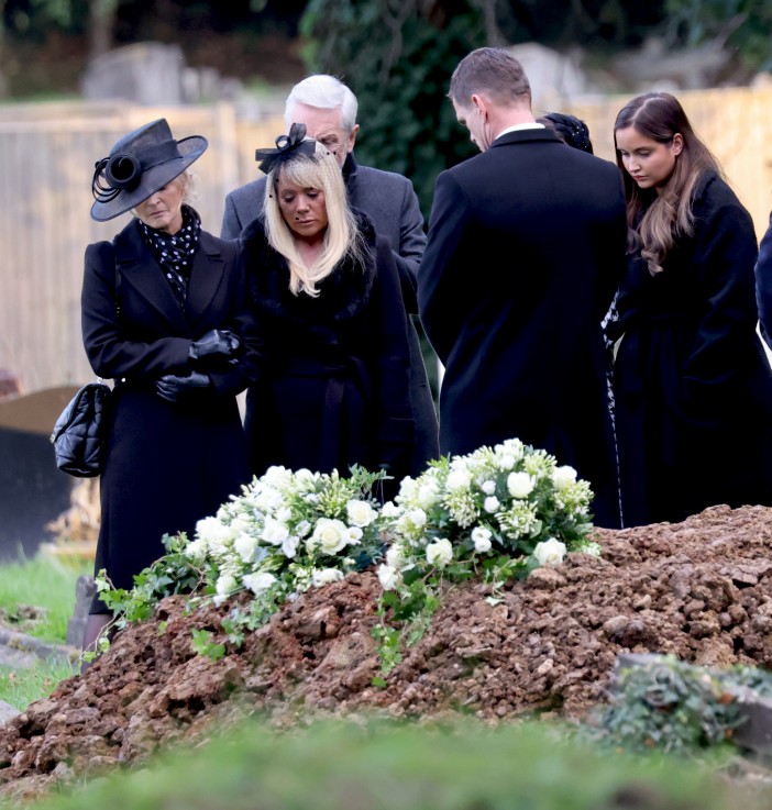 Jacqueline Jossa reunites with EastEnders royalty in emotional first look at Dot Cotton’s funeral