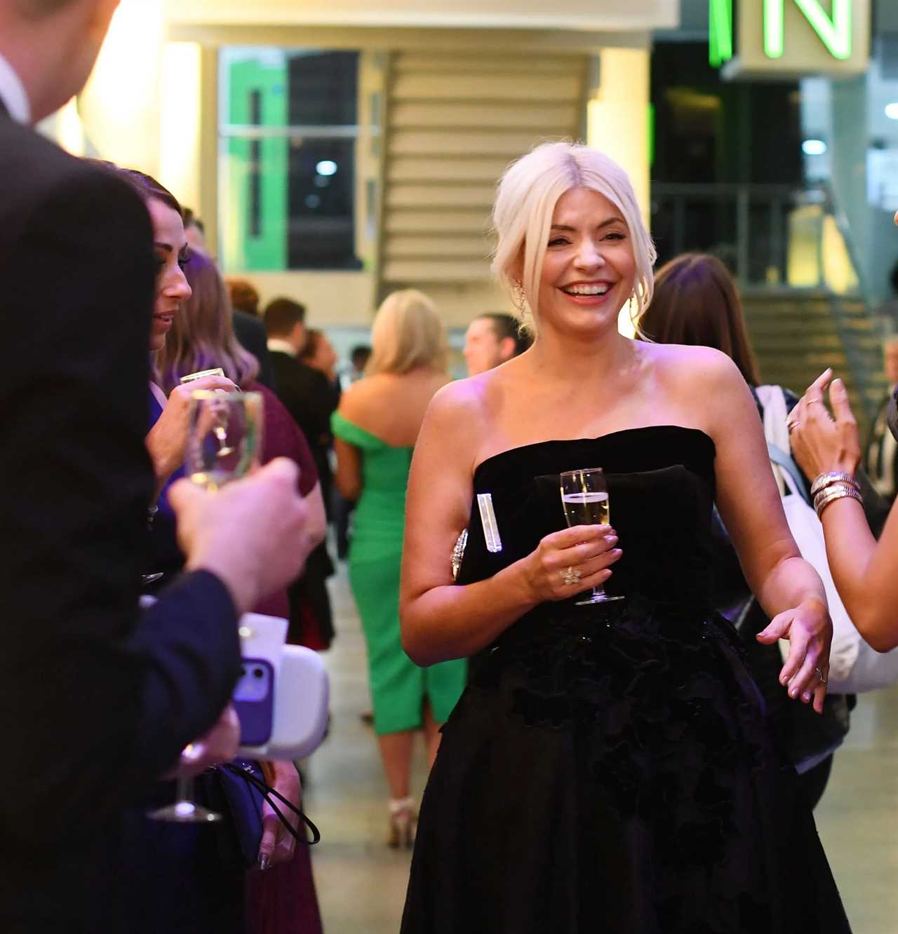 Holly Willoughby and Phillip Schofield FORCED to queue at NTAS weeks after skipping line to see the Queen