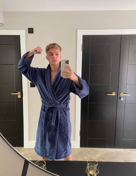 Inside Strictly star HRVY’s incredible home he designed on Minecraft