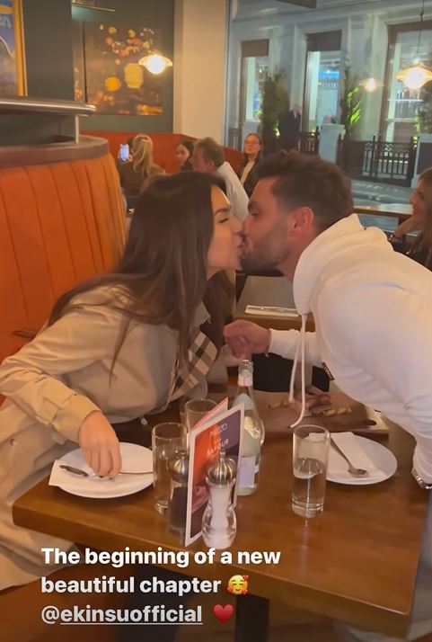 Love Island’s Davide ‘pops the question’ to Ekin-Su at Prezzo as they take their relationship to the next level