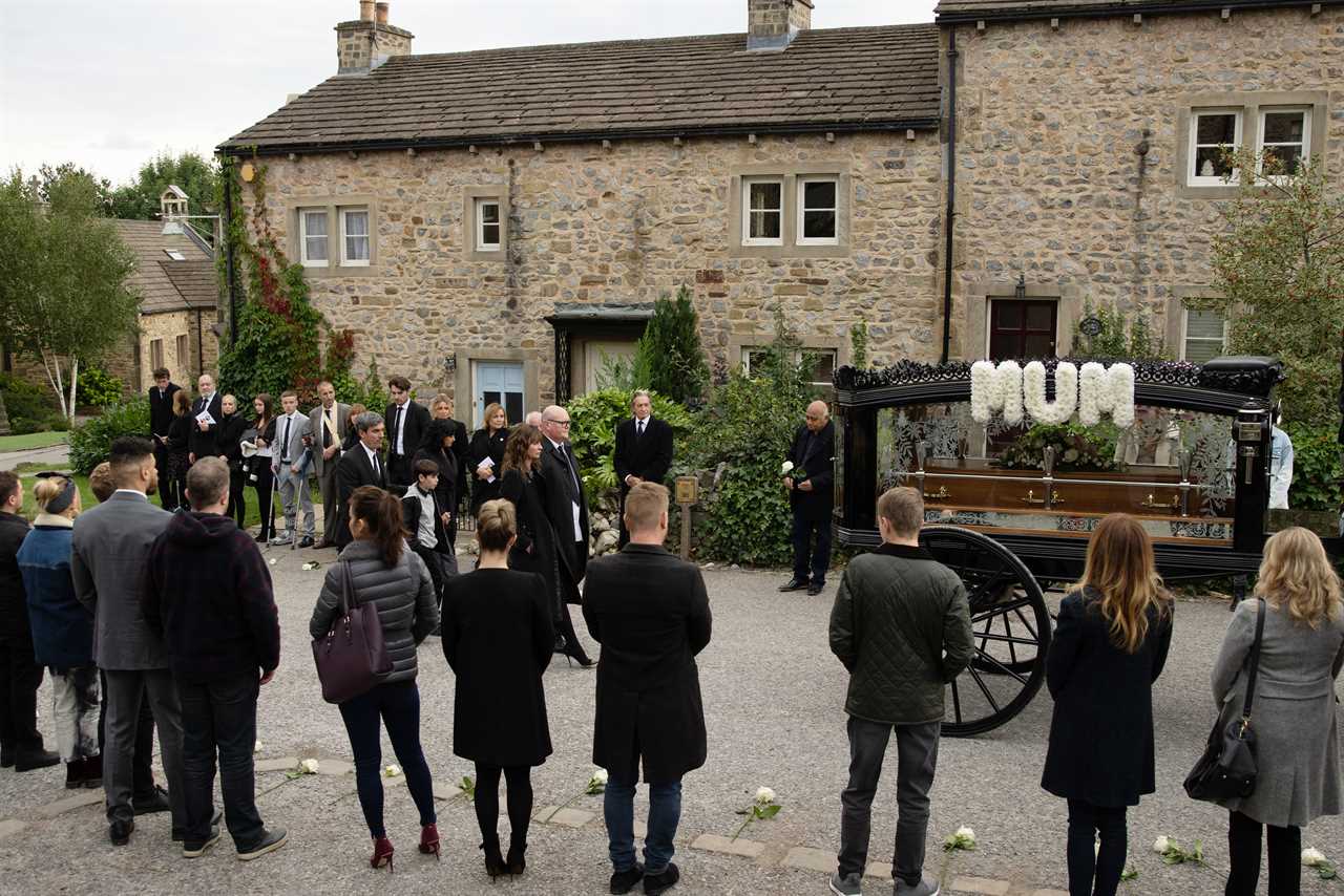 Emmerdale spoiler: Double Dingle funeral brings whole of village to a standstill