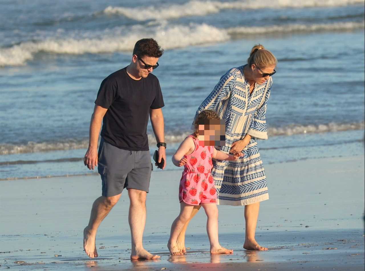 I’m A Celeb’s Dec enjoys time with baby Jack and family on the beach in Australia before show kicks off