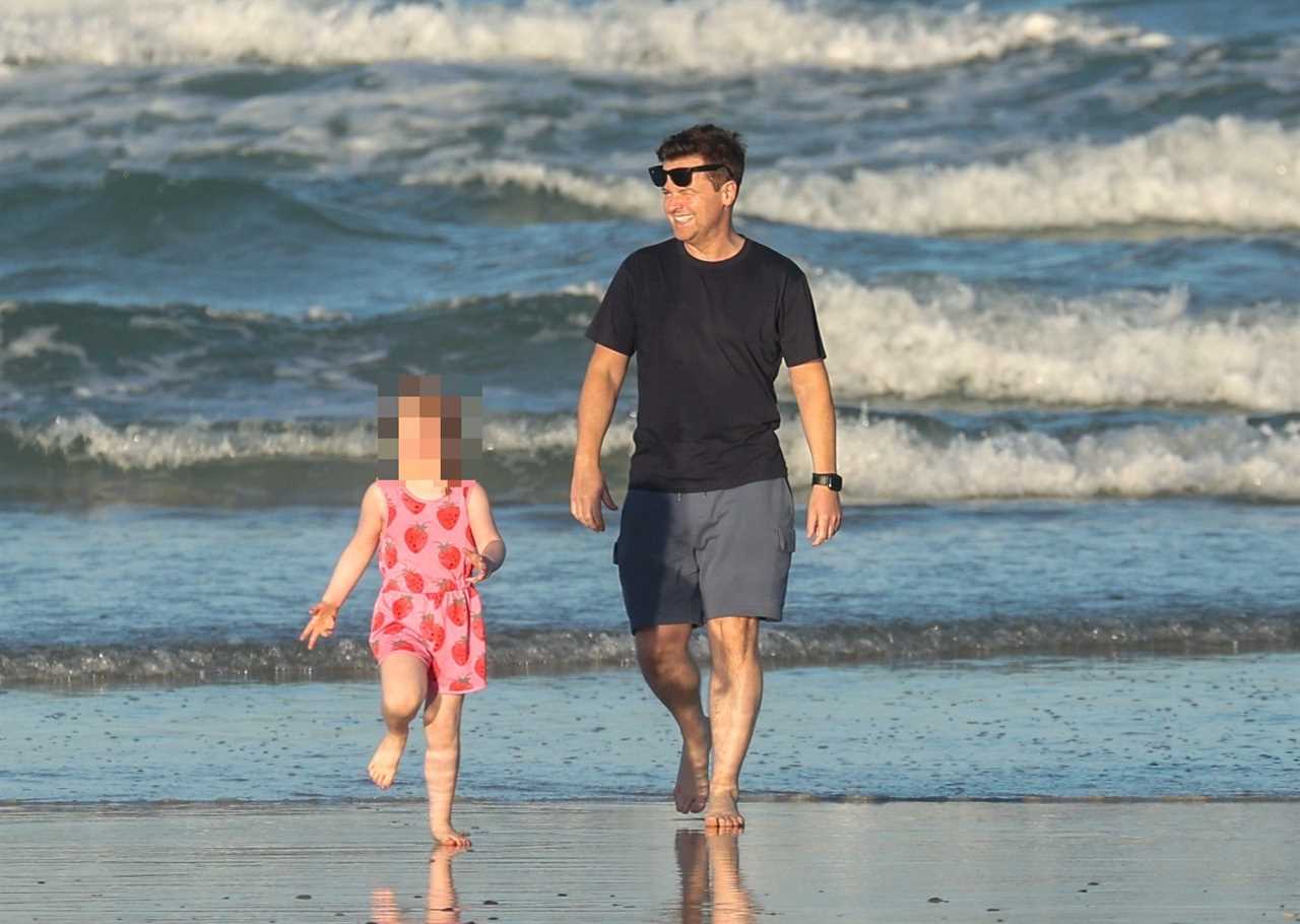 I’m A Celeb’s Dec enjoys time with baby Jack and family on the beach in Australia before show kicks off