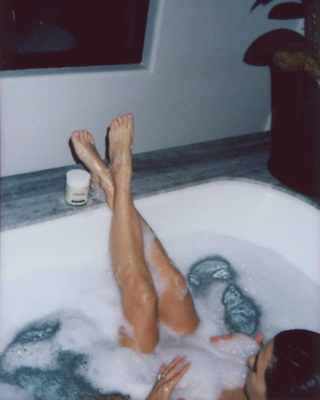 Kourtney Kardashian shocks fans as she goes totally naked in the bathtub for racy new NSFW photos