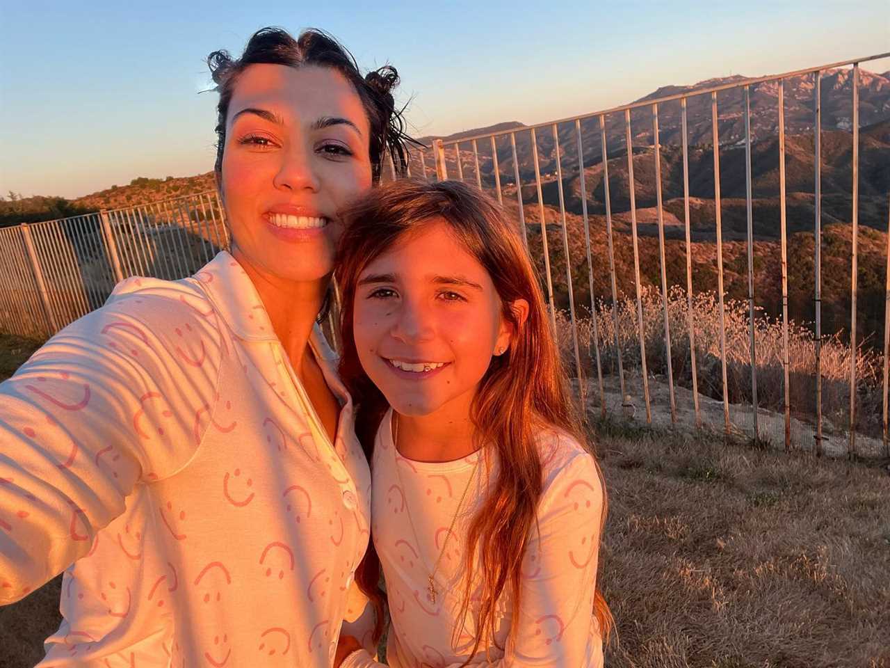 Kourtney Kardashian’s daughter Penelope, 10, looks so grown up in new pic as she twins with aunt Khloe in pink