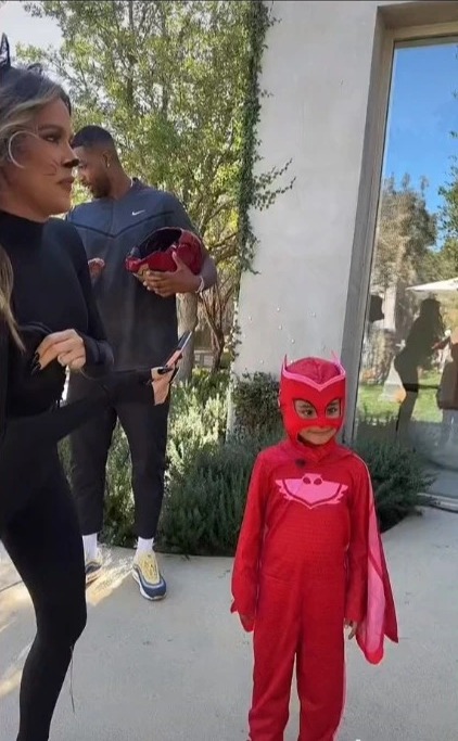 Khloe Kardashian accused of ‘destroying’ 4-year-old daughter True’s ‘self-esteem’ as fans spot sad detail in new photo