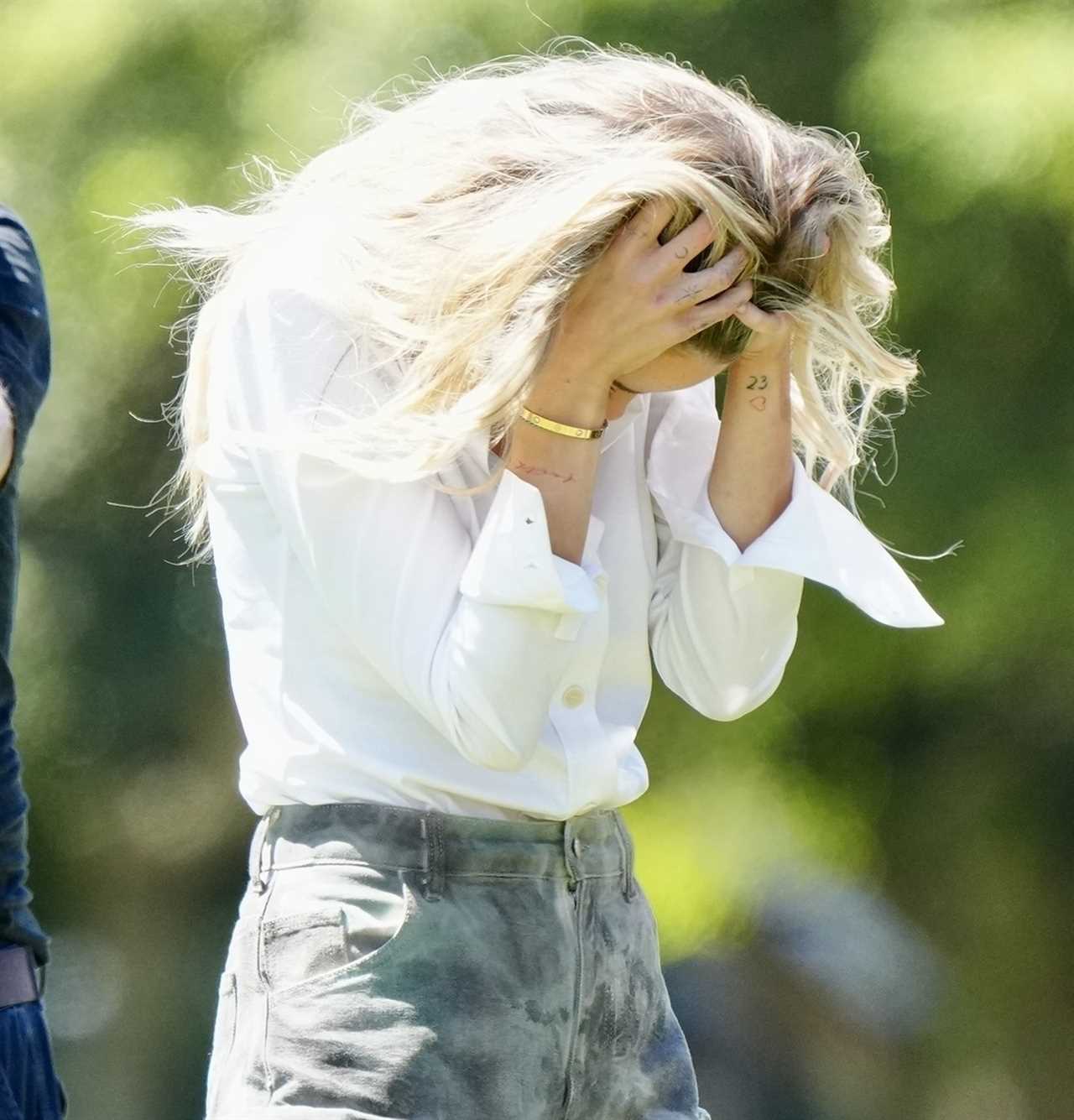 Terrified Olivia Attwood screams in fear as I’m A Celebrity cast prepare to enter camp by helicopter