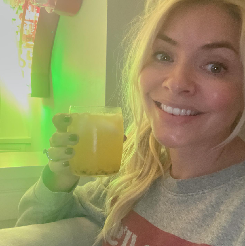 Holly Willoughby reveals natural beauty in rare make-up free photo