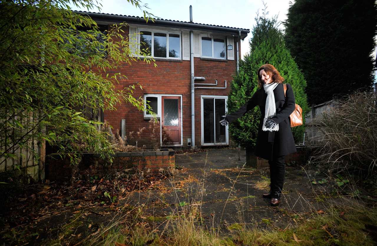 Inside eerie abandoned soap sets – from iconic Corrie home left to rot to deserted pub with token prop left behind