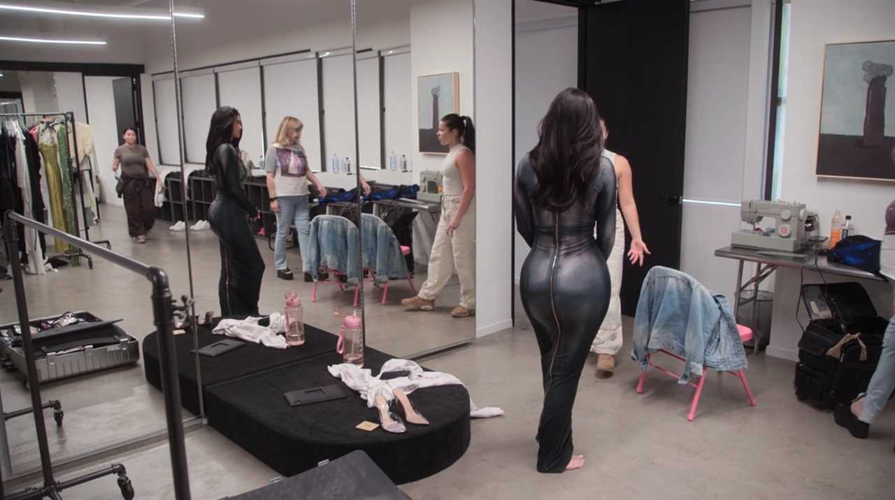 Kylie Jenner reveals her real body & underboob in skintight dresses for rare unedited video taken inside her huge closet