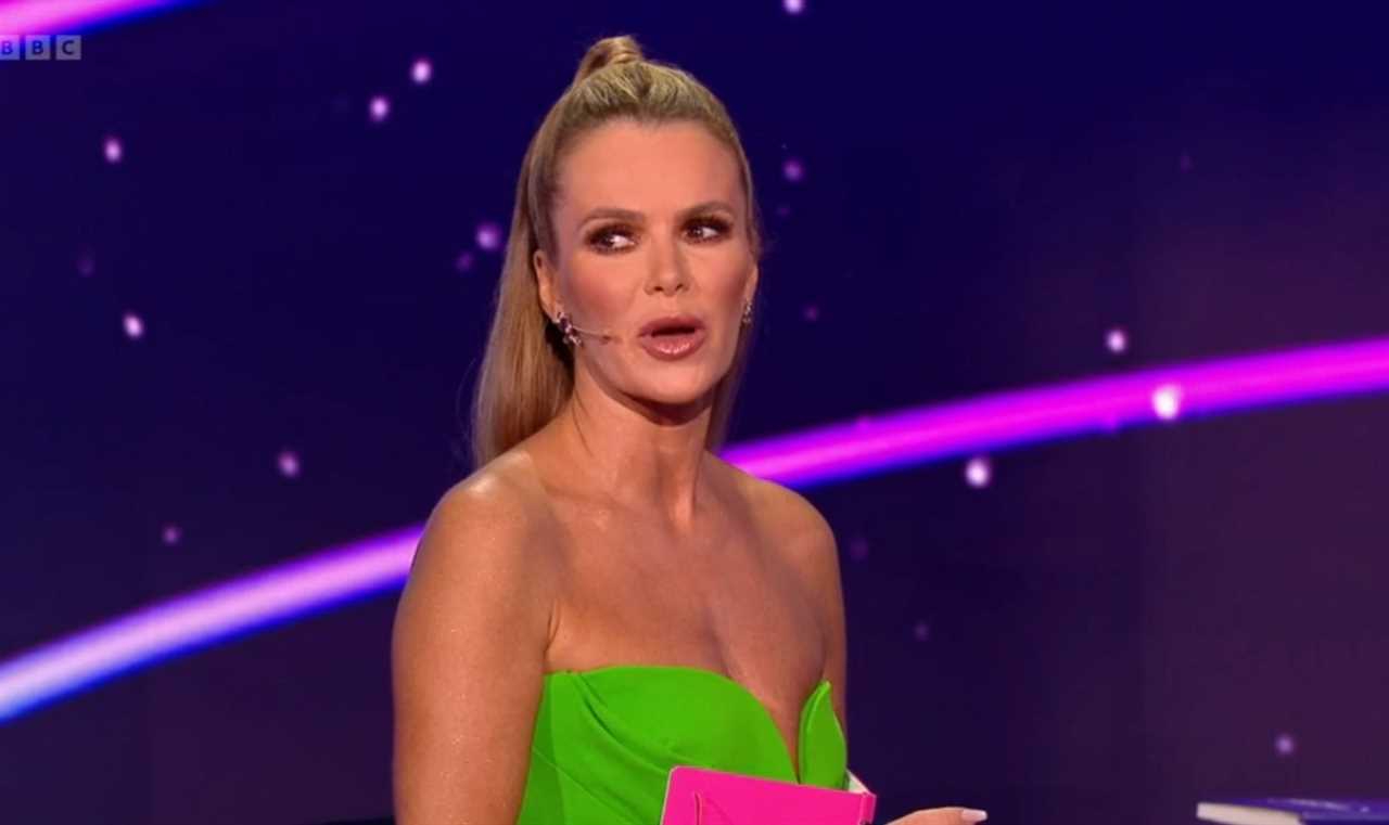 Amanda Holden asks I Can See Your Voice co-stars to unzip her tight green dress in cheeky moment