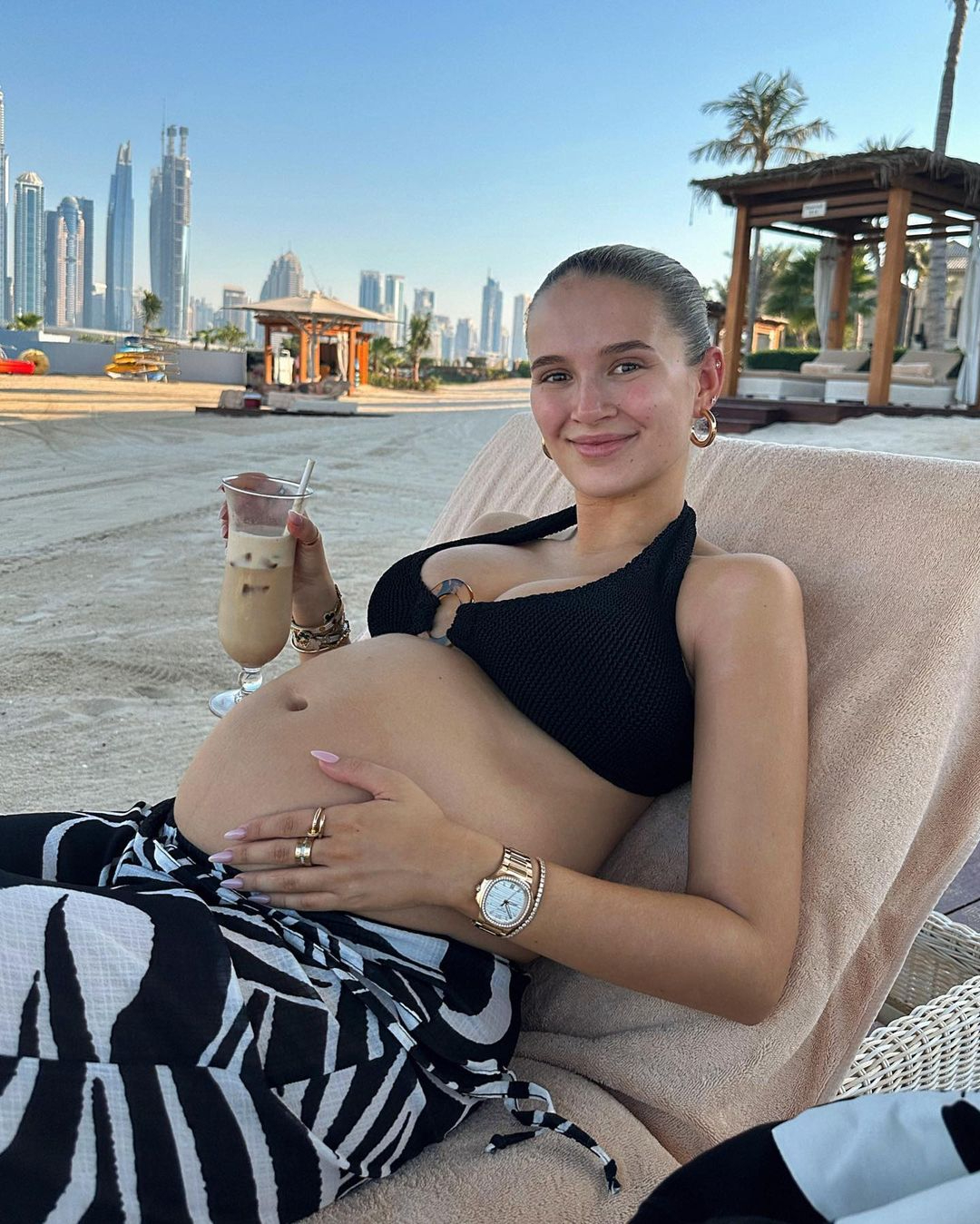 Molly-Mae Hague reveals painful bruise and baby bump as she moans she can no longer see her feet and can’t sleep