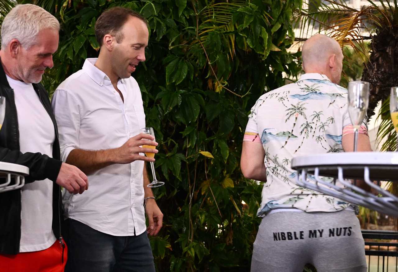 I’m A Celeb’s Mike Tindall slips into X-rated trousers as Jill Scott sips champagne on final show