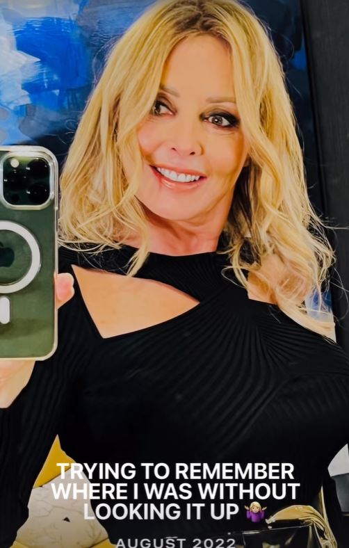 Carol Vorderman looks incredible in all-black outfit as she poses for sultry mirror selfies