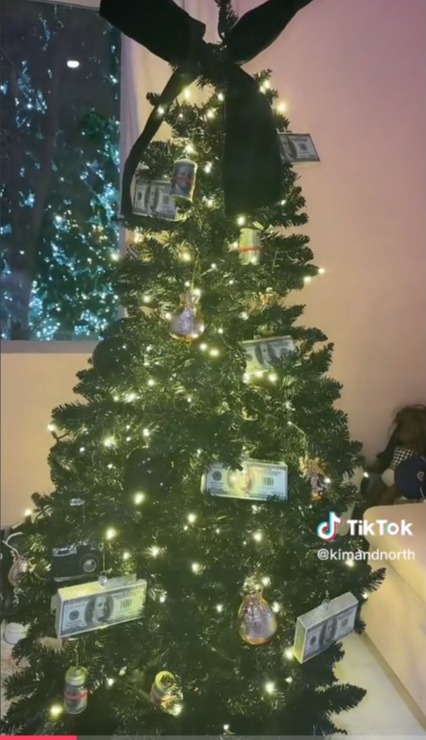 North filmed her money-themed Christmas tree