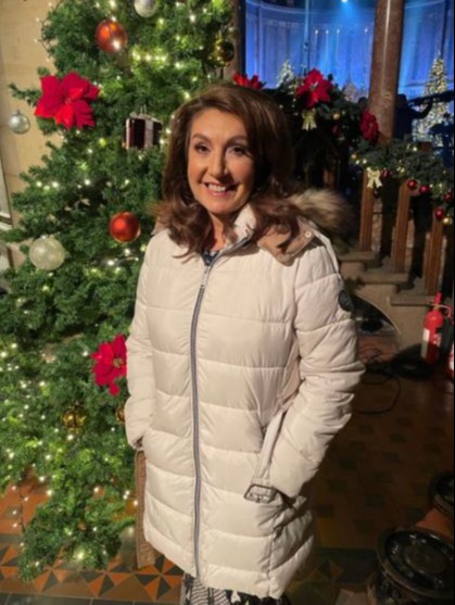 Jane McDonald sends fans wild as she announces exciting new project in beaming picture