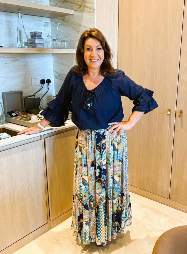 Jane McDonald sends fans wild as she announces exciting new project in beaming picture