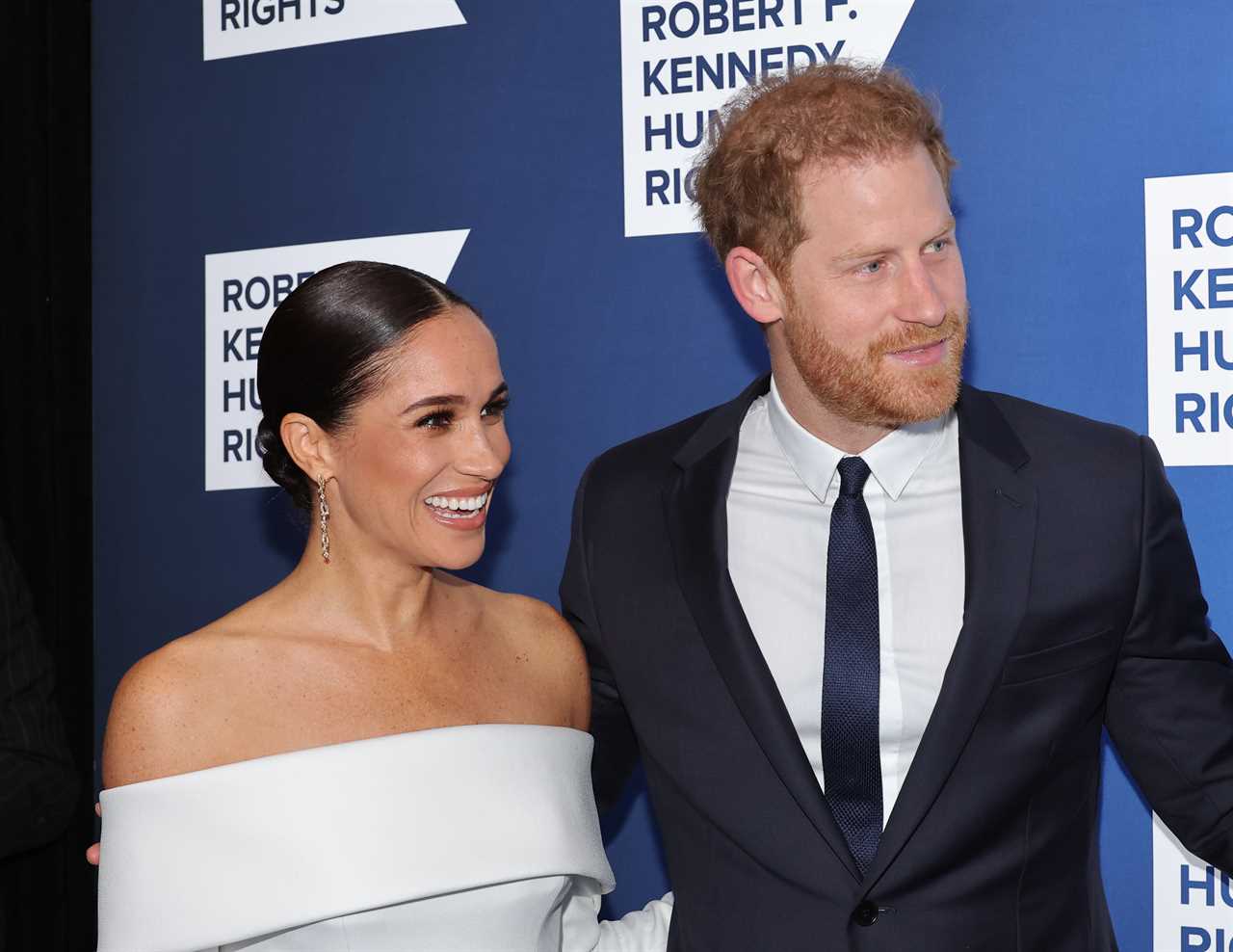 Prince Harry & Meghan Markle ‘want to be seen as united couple’ before Netflix doc at gala, says body language expert