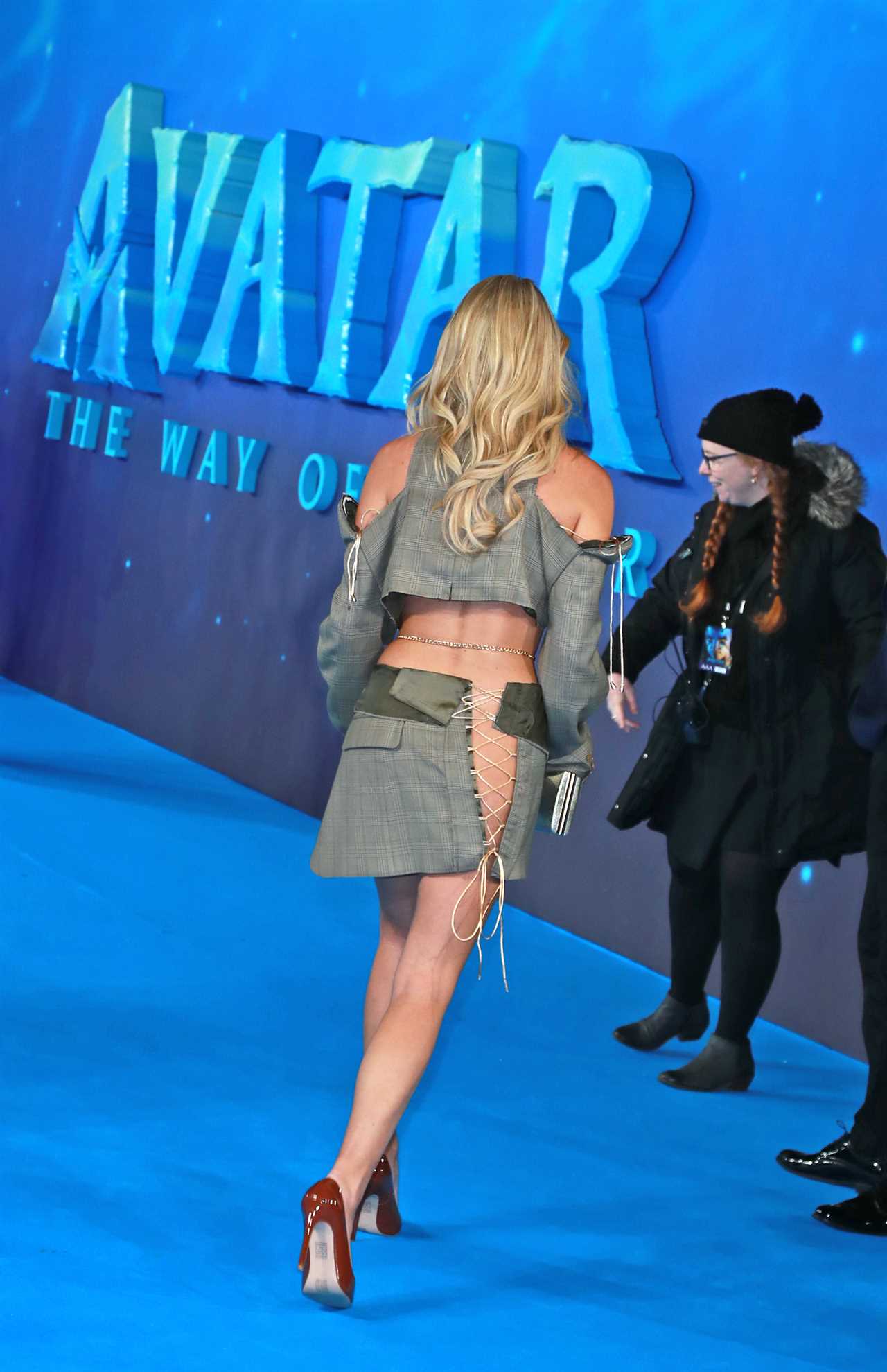 Love Island’s Tasha goes half-naked at Avatar: The Way Of Water premiere in London with Andrew