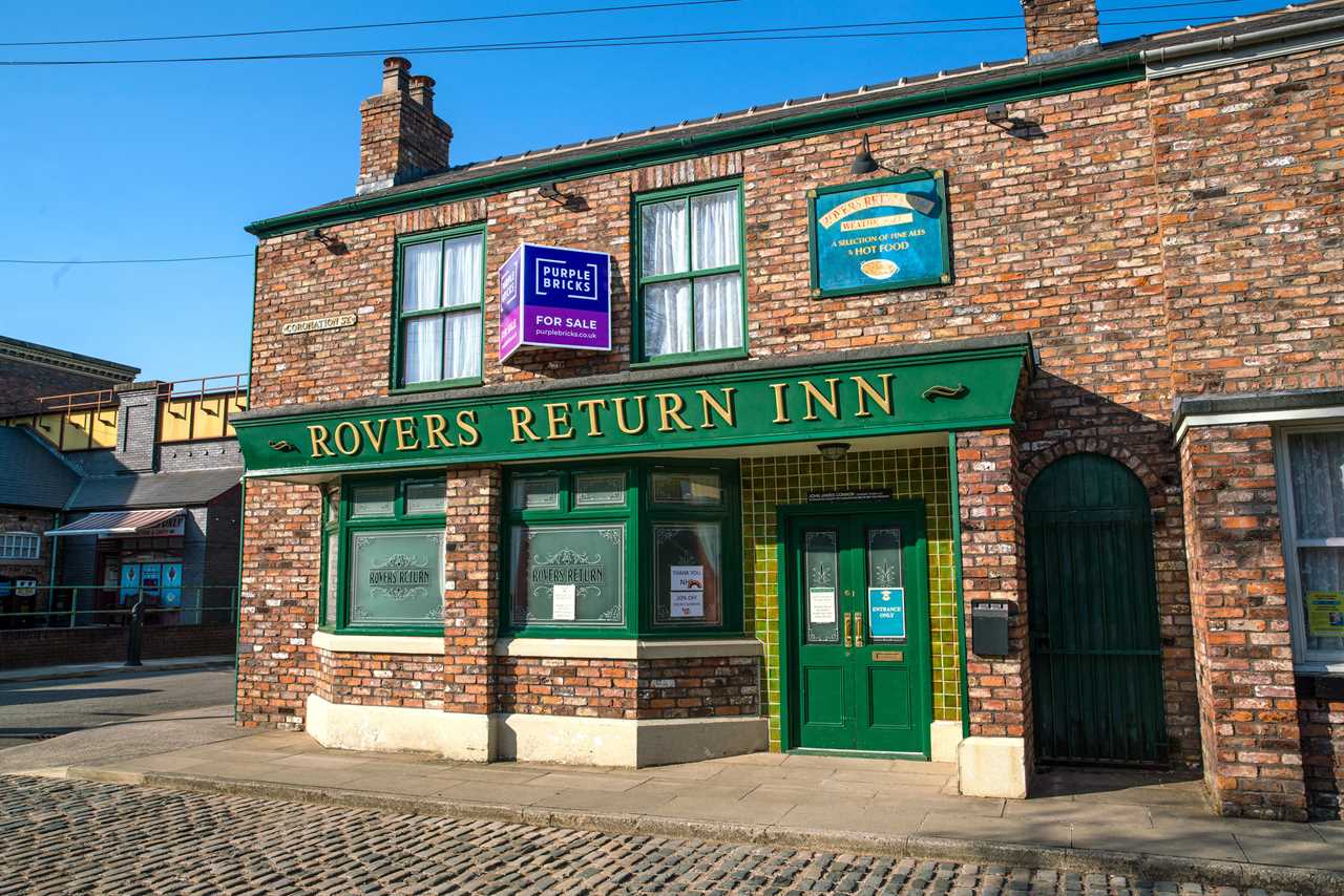 Shock Coronation Street Christmas betrayal as friend seduces a pal’s boyfriend