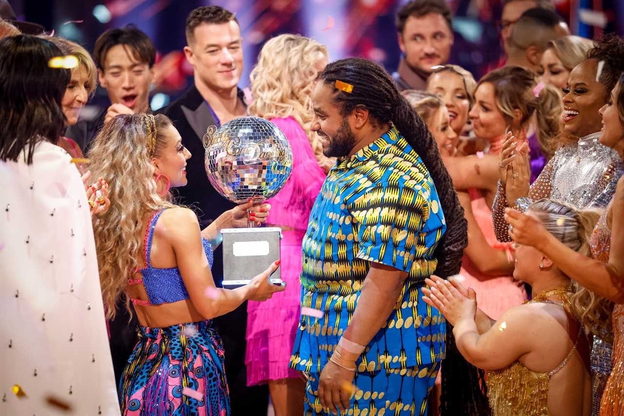 Strictly fans spot pro dancer’s ‘angry face’ after failing to win final – as Hamza Yassin triumphs