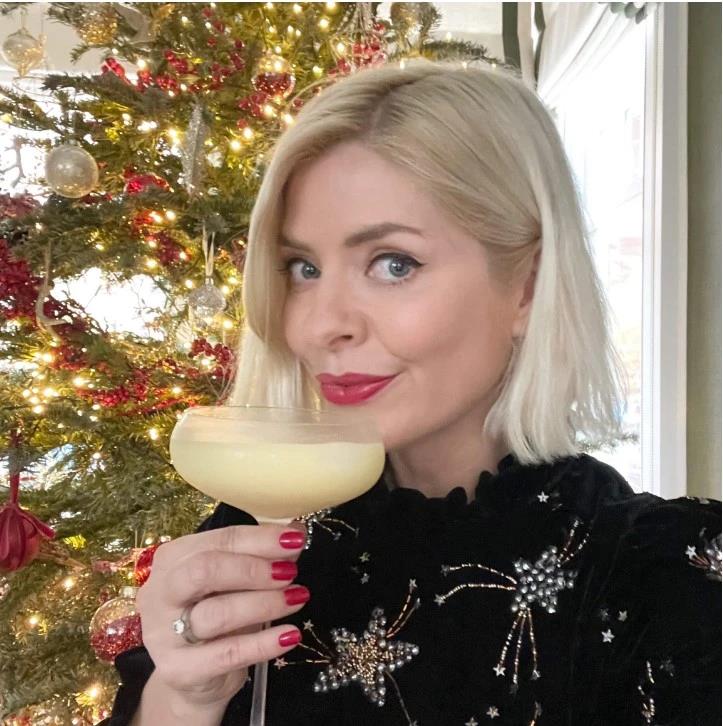 Inside the secrets of Holly Willoughby’s Christmas Day including her incredible time saving hacks