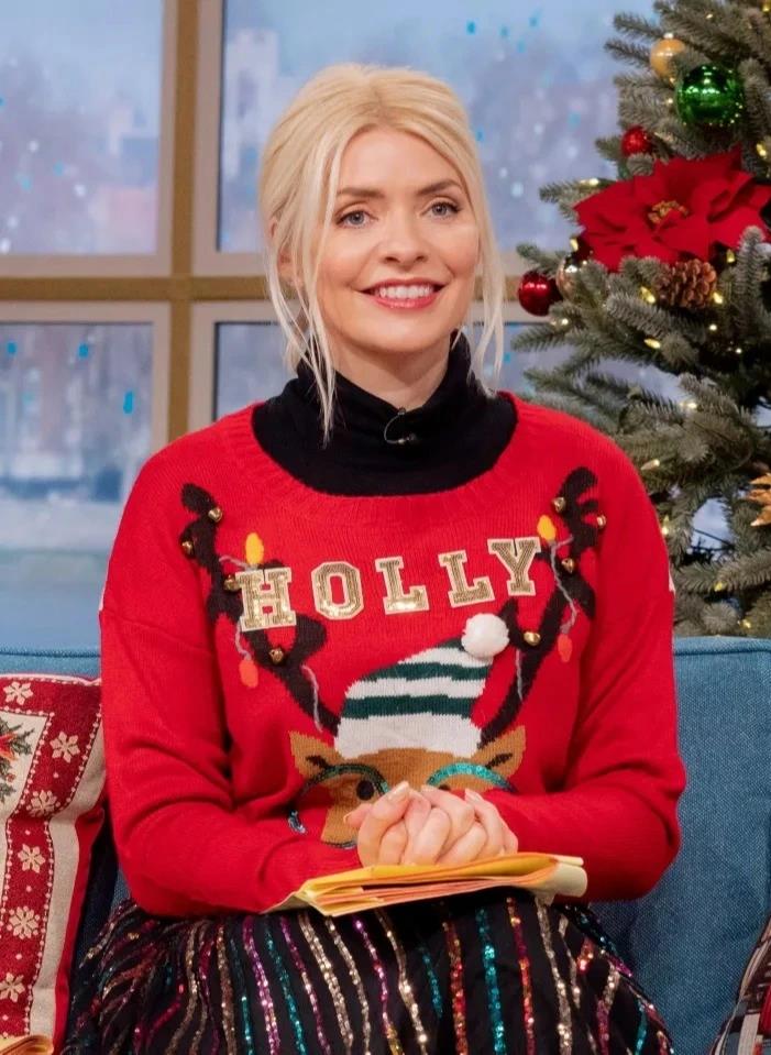 Inside the secrets of Holly Willoughby’s Christmas Day including her incredible time saving hacks