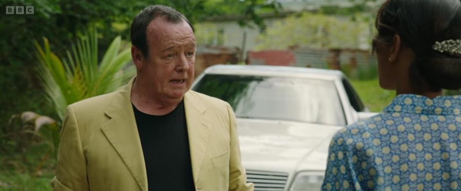 Death in Paradise viewers shocked by Les Dennis’ transformation in Christmas Special