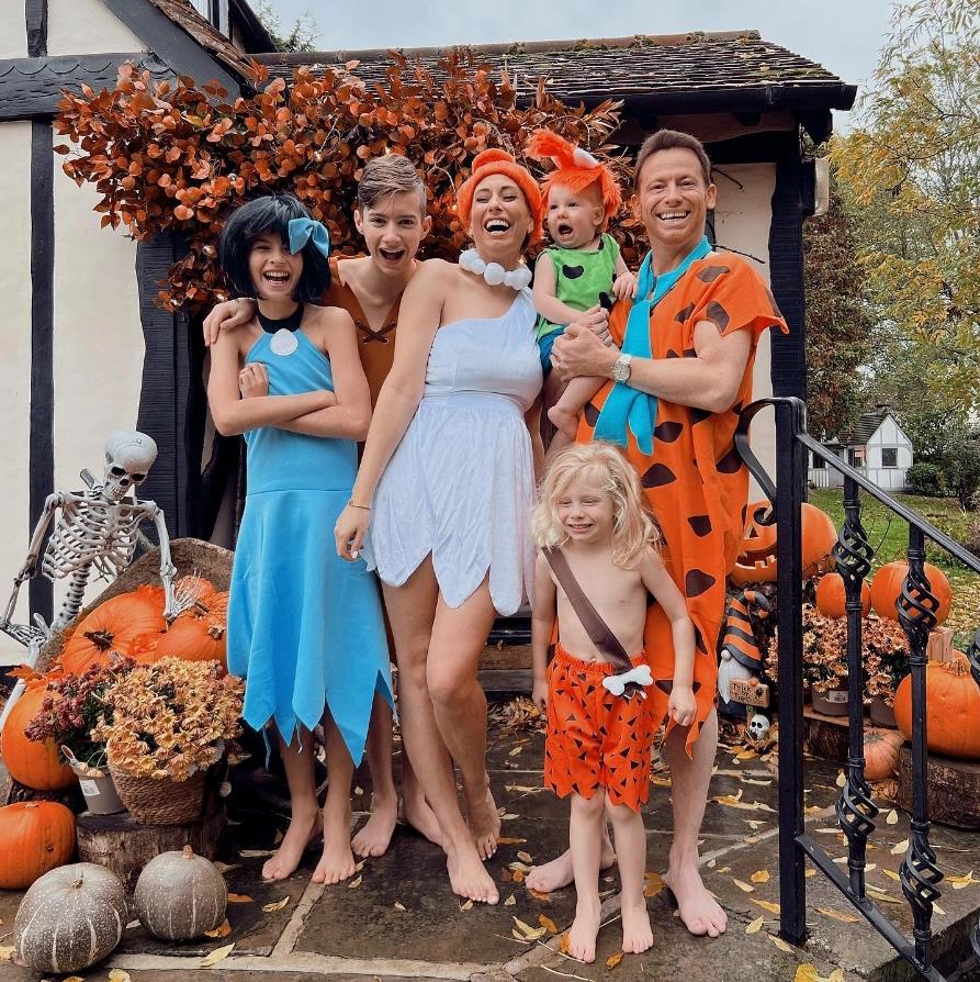 Stacey Solomon reveals ‘shock’ at finding out ‘late’ that she was pregnant with fifth child saying ‘I’m so nervous’