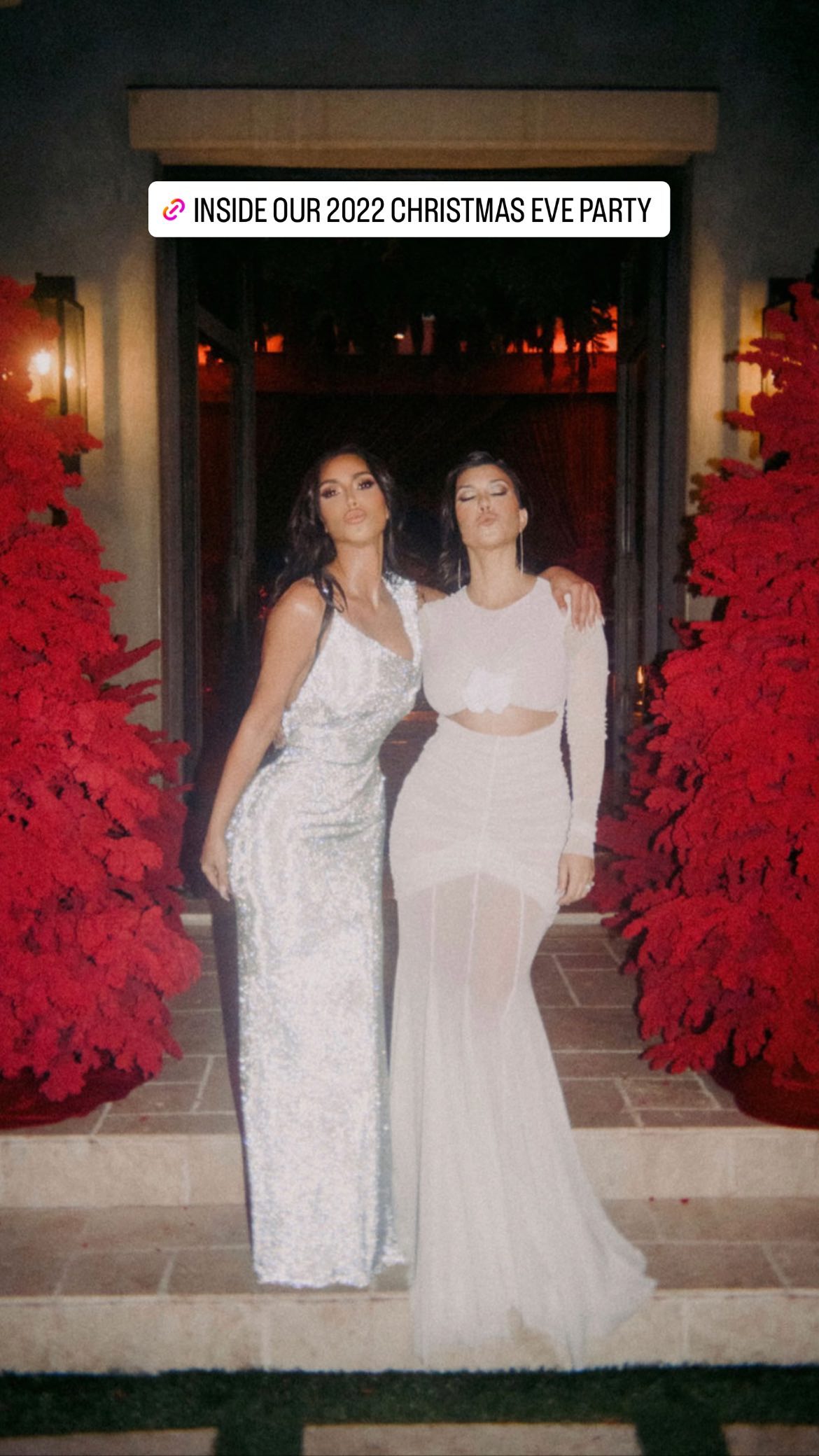 Kardashian fans spot ’embarrassing’ photoshop fail in Kourtney and Kim’s sexy new photo